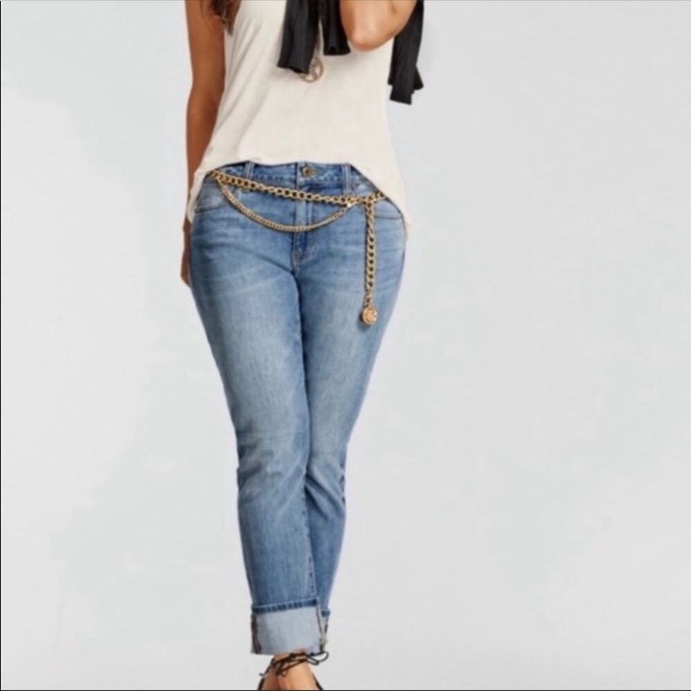NWOT Cabi High Straight Leg Mom Jeans Style
